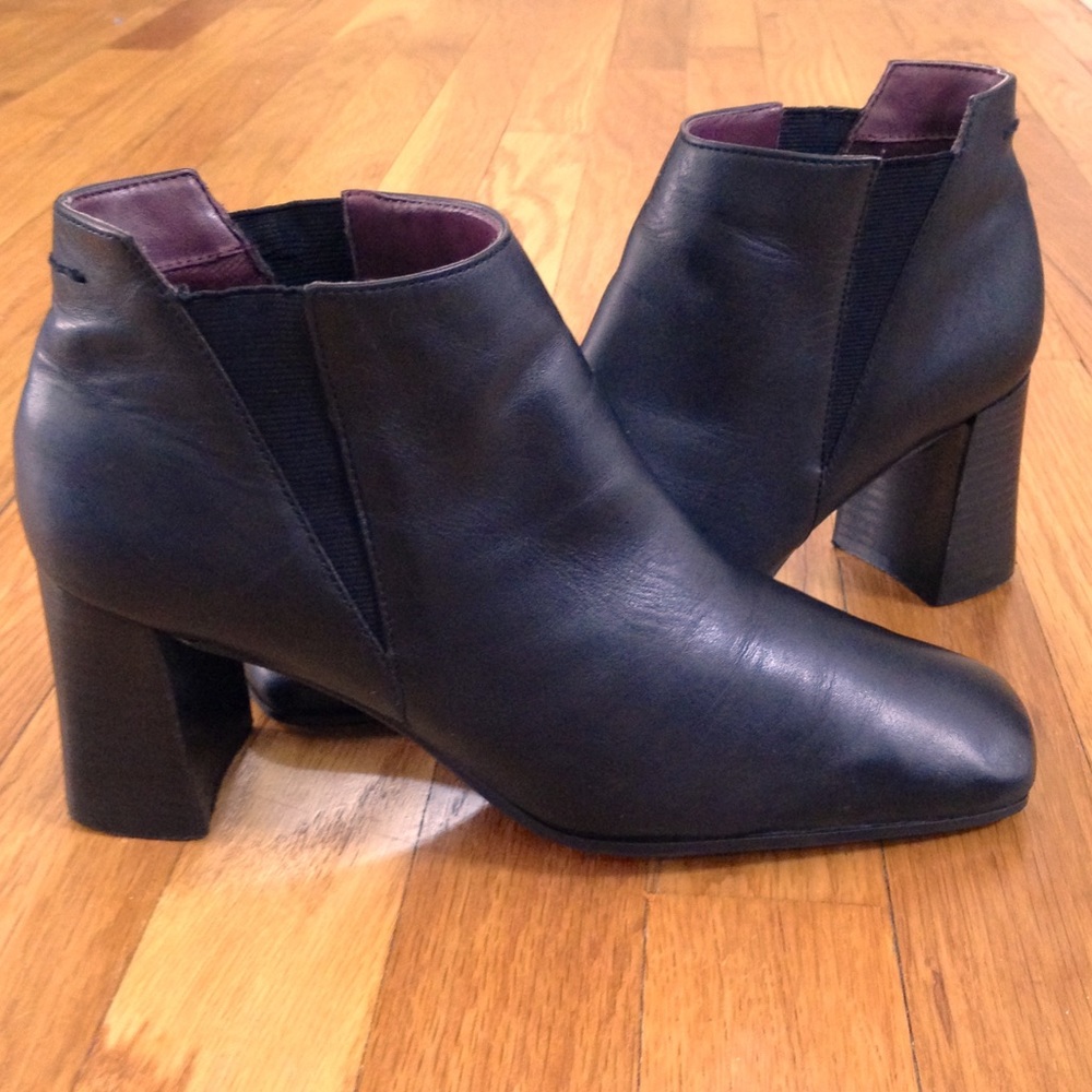 Calico Leather Booties Like New! Size 7.5